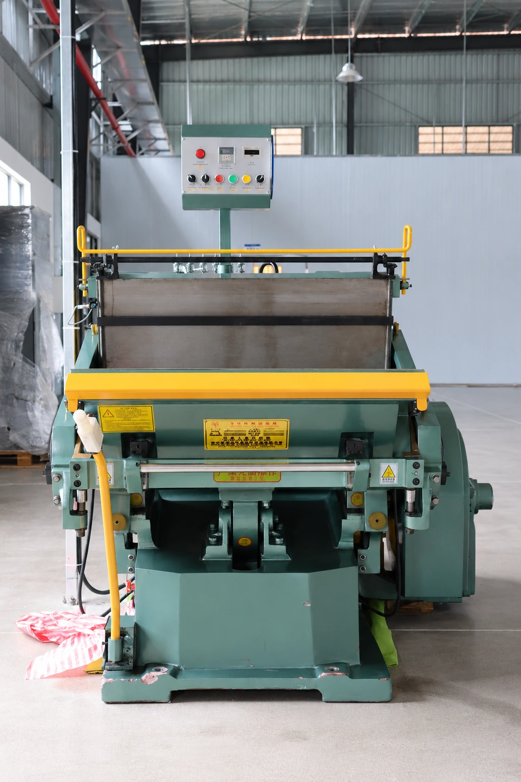 Platen Die-cutting & Creasing Machine